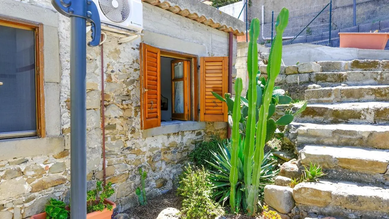 La Casa Dei Due Ulivi Villa Capo dʼOrlando